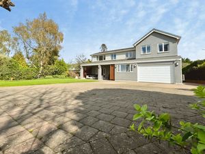 Photo 22- click for photo gallery